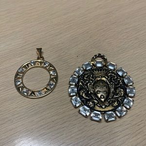 Bundle of 2 pendants